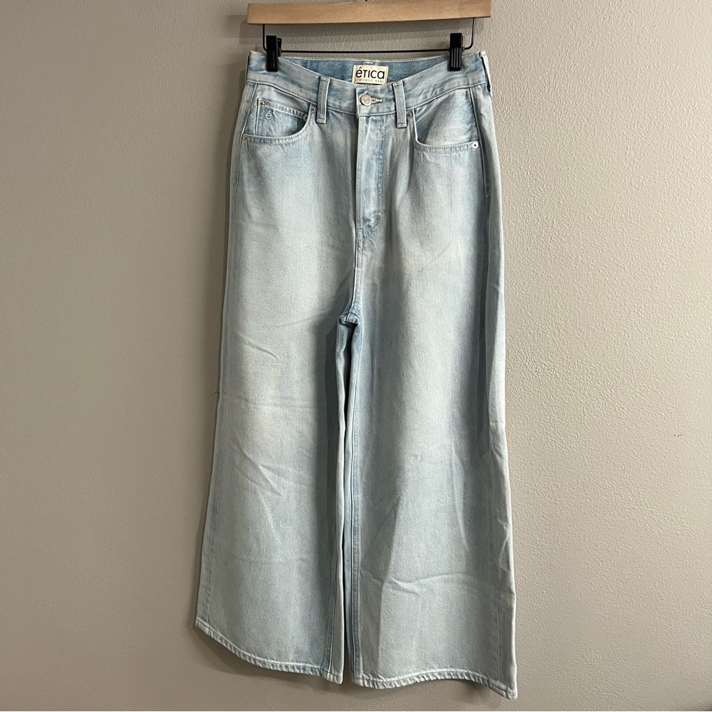 Etica Marley Ultra High Rise‎ Crop Baggy Jeans Light Wash Blue Size 27 NWOT